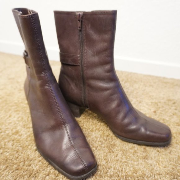 AK Anne Klein Boots - Picture 2 of 6